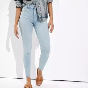 American Eagle Super Hi-Rise Jegging Light Wash 0